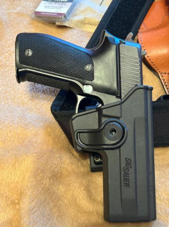 Buenas
Pongo a la venta mi  SIG SAUER P226   Made in Germany ,  con extras  (tres juegos cachas, fundas 80