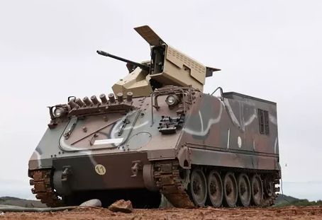 Buenos días carristas.
El otro día, me metí en una pagina que tengo sobre fuerzas armadas de todo el mundo, 31