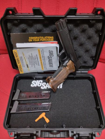 Vendo Sig Sauer P210 de cinco pulgadas. Comprada nueva el 07/04/2025. Totalmente nueva. Va con maletín 00