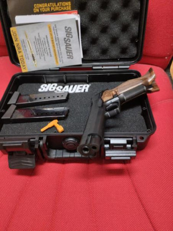 Vendo Sig Sauer P210 de cinco pulgadas. Comprada nueva el 07/04/2025. Totalmente nueva. Va con maletín 10
