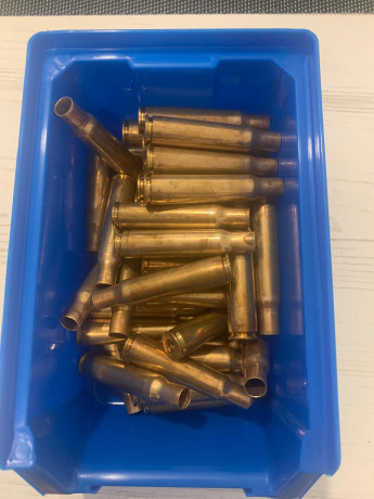 DIE SET FULL LENGTH 7X57mm Mauser y 50 vainas LAPUA del mismo calibre (1 disparo). 

 100 euros envío 01