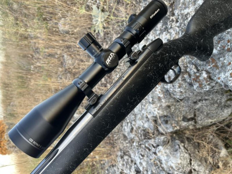 Se vende rifle Weatherby de culata sintética. Modelo MARK V ACCU MARK. Cañon acanalado INOXIDABLE de 70cm 12