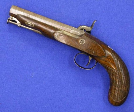 Voy a colocar unas fotos de un arma larga alemana de llave de mecha del siglo XVI. 61