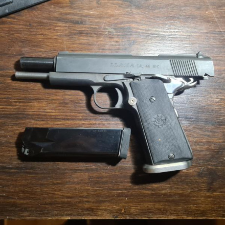 Vendo pistola llama IX-C en calibre 45 acp. Esta bien cuidad para los años que tiene. Dos cargadores.
Precio 02