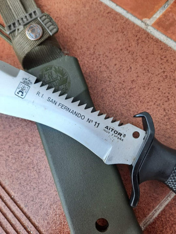 Busco cuchillos de monte aitor militares en buen estado, pago bien, imprescindible buen estado,
modelos 01
