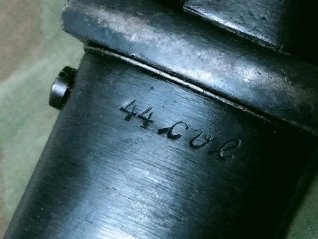 Vendo bayoneta para fusil Mauser Kar 98
la bayoneta no coincide la hoja con la funda, no esta oxidada 12