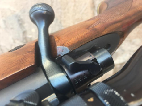 EN VENTA RIFLE WINCHESTER MODELO 70 EN EL DESEADO CALIBRE .375 HOLLAND & HOLLAND MAGNUM, CON MIRA 40