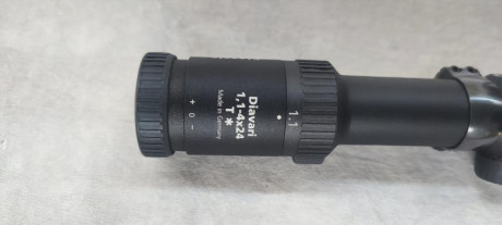 Impecable visor ZEISS DIAVARI 1,1X4X24
Incluye monturas originales Apel.
Precio 450€. 
Envío no incluido. 02