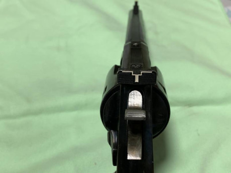 Muy buenas.
Busco un Astra Match, preferiblemente con cañon de 5,5" y zapata de gatillo. Me interesaría 10