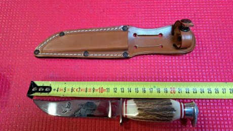 Antiguo cuchillo Aitor años 80 creo,esta nuevo,está en Madrid si hay que enviarlo hay que sumar los gastos 10