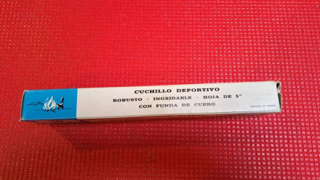 Antiguo cuchillo Aitor años 80 creo,esta nuevo,está en Madrid si hay que enviarlo hay que sumar los gastos 21