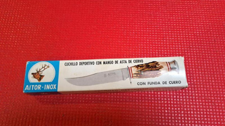 Antiguo cuchillo Aitor años 80 creo,esta nuevo,está en Madrid si hay que enviarlo hay que sumar los gastos 20