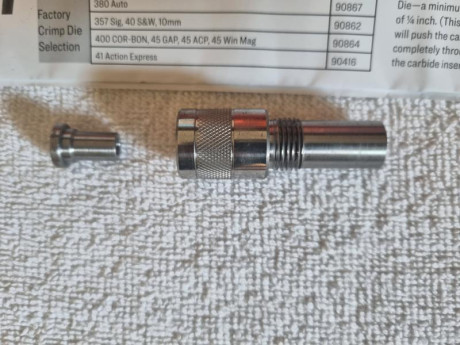 Hola vendo recalibrador LEE de vainas ref. 90487 NUEVO. Precio 15 euros más portes. Tlf. 607609326. 00