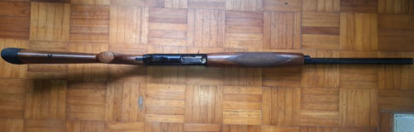 Vendo Browning Gold calibre 12, chokes intercambiables, solo tiene el de ****, buen estado estético, mecánico 00