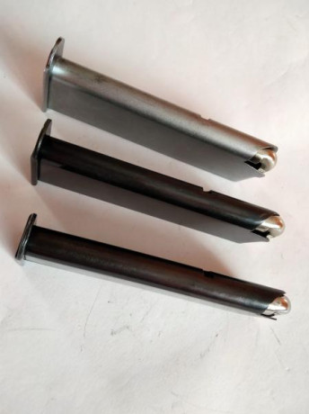 Hola a todos
Pongo a la venta varios modelos de cargadores de pistolas Star , empiezo por unos de Star 01