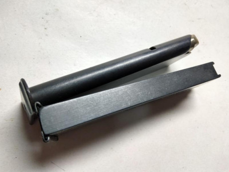 Hola a todos
Pongo a la venta varios modelos de cargadores de pistolas Star , empiezo por unos de Star 22