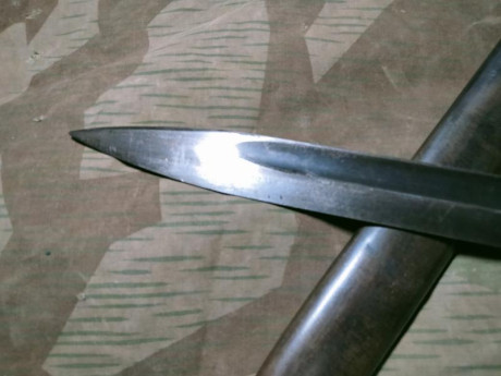 Vendo bayoneta para fusil Mauser Kar 98
la bayoneta no coincide la hoja con la funda, no esta oxidada 30