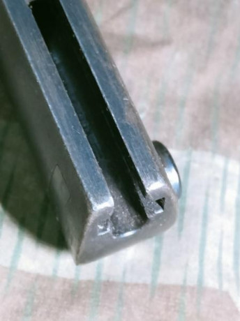 Vendo bayoneta para fusil Mauser Kar 98
la bayoneta no coincide la hoja con la funda, no esta oxidada 42