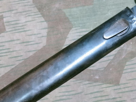 Vendo bayoneta para fusil Mauser Kar 98
la bayoneta no coincide la hoja con la funda, no esta oxidada 40