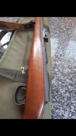 Carabina del 22 LR. Esta nueva sin un rasguño fue un capricho y tendrá tirada una caja de balas. 600€ 01