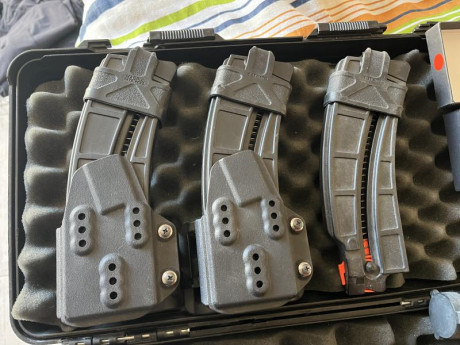 Hola vendo carabina Smith wesson mp15 cal 22 con muchos extras 3 cargadores, culata,guardamanos,pasadores 02