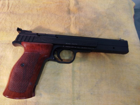 Vendo pistola Walther CSP Dynamic, calibre 22 LR, comprada nueva en Febrero de este año en armeria Parriego, 01