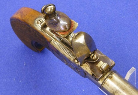 Voy a colocar unas fotos de un arma larga alemana de llave de mecha del siglo XVI. 132