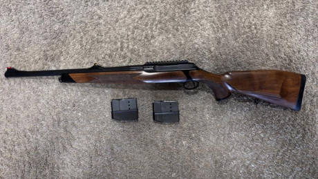 Vendo este rifle miras abiertas para tiro en batida, dos cargadores, base para anillas y anillas porta 02