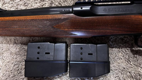 Vendo este rifle miras abiertas para tiro en batida, dos cargadores, base para anillas y anillas porta 01