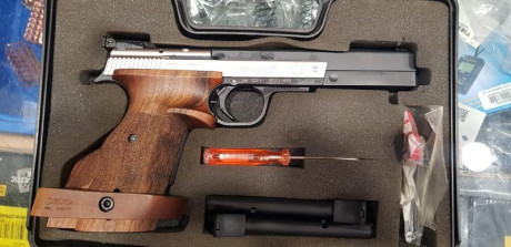 Por no adaptarse a la modalidad mi hermana vende esta Hammerli totalmente  impecable , menos de 200 tiros 00