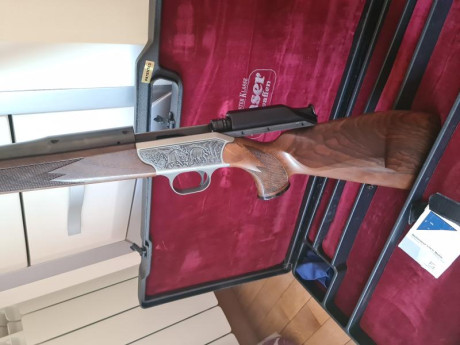 El rifle está impecable, se incluye maletin de regalo y correa.
Disparos Aprox. 60 -80 debido a que se 02