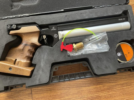   ------VENDIDA ---------   

Se vende pistola Rival - 25 comprada en Junio del 2025, la pistola se encuentra 01