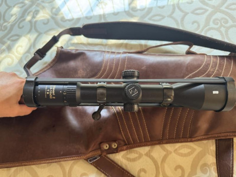 Por jubilación vendo este rifle de cerrojo Sauer 202 calibre 30-06 con visor Zeiss Diavary Z 2,5-10x50 00