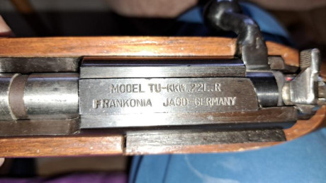 Carabina Frankonia en calibre 22 lr
Ha disasparado poquisimo.no creo que llegue a 100 cartuchos.
La madera 01