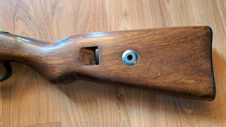 Carabina Frankonia en calibre 22 lr
Ha disasparado poquisimo.no creo que llegue a 100 cartuchos.
La madera 12