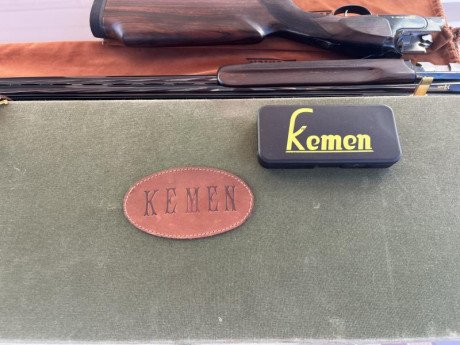 Buenas.

Un compañero vende su Kemen KM-4 Trap. Tiene cañón de 76 cm y choques fijos de 2 y 1 estrellas.

El 21