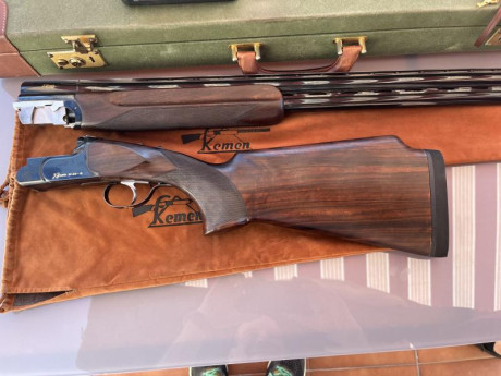 Buenas.

Un compañero vende su Kemen KM-4 Trap. Tiene cañón de 76 cm y choques fijos de 2 y 1 estrellas.

El 20