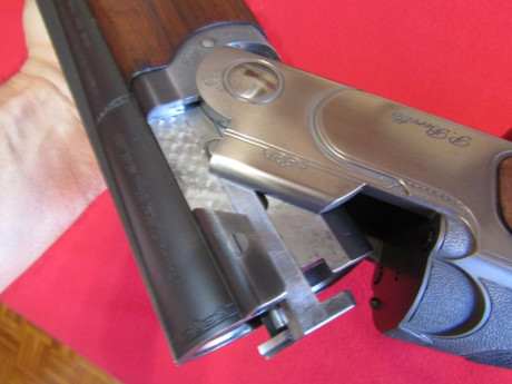 Hola. Vendo Beretta 682 Gold de 71 cm de cañón con cinco polichokes y culata regulable en excelente estado.

Es 11
