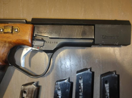 Pongo a la venta la pistola de un amigo mío, por petición suya, se trata de una Pistola del calibre .32 00