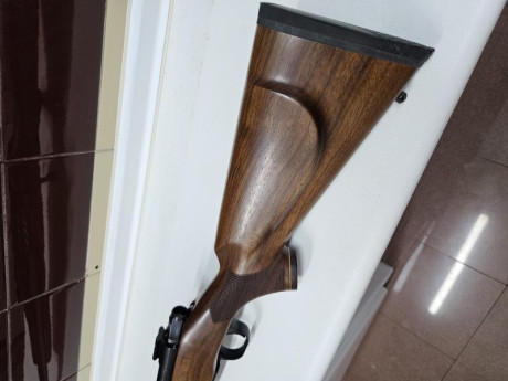 Rifle calibre 270 Win., nuevo, dos disparos en galería, cañón  de 61 cms., cargador desmontable.  Envío 01