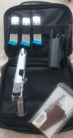 Se vende tamfoglio stock 2 con los siguientes extras
Tapetas cargadores cambiadas (3)
Cachas cambiadas
Punto 00