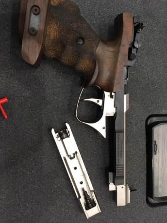 Buenas, por una lesión de mano, hace tres años que no utilizo esta pistola (he hecho las tiradas obligatorias 02