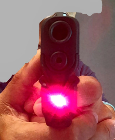 Un amigo vende funda y mira laser para Glock 43X, preferiblemente trato en mano en Barcelona.

En caja, 02