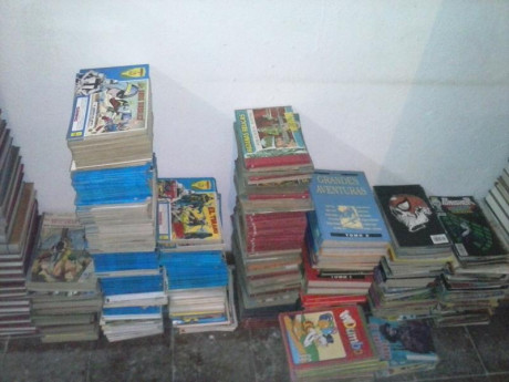 Cambio tebeos antiguos por cosas del tiro
Tengo más de tres mil 00