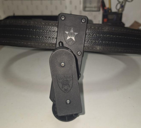 Muy buenas.
Lo dicho. Vendo un cinturón Ghost con tres portas y una funda para Glock 17, mas otros tres 10
