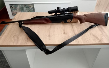 Se vende o se cambia benelli argo con visor blaser b2 1-6x25 con sus  monturas correa funda todo como 02