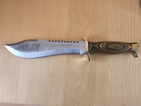 Hola,
En venta un Aitor Gran Rebeco, es una serie limitada de 240 unidades de las cuales ésta es la 230. 01