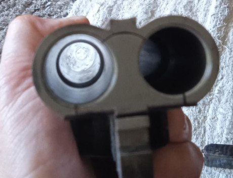 Hola. Como tengo dos exactamente iguales y nuevas, compradas hace menos de dos años en la misma armería, 22