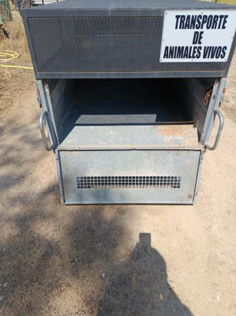 Cambiaria mi remolque pequeño preparado para perros y carga, medidas
de 140cm de largo x 110cm de ancho 11
