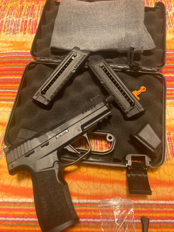 Buenas tardes, vendo una preciosa Sig Sauer P322 que me compré por capricho y la verdad es que apenas 02